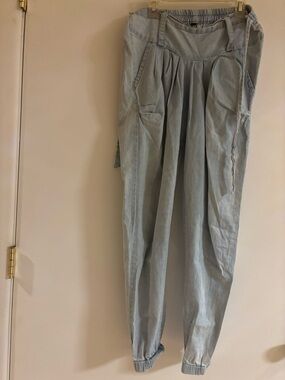 Junior,Light blue cotton Casual,tie in the front Pants w elastic in the back